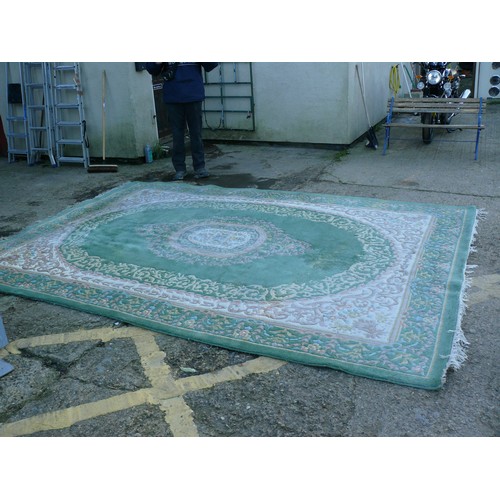 440 - VERY LARGE GREEN FLORAL RUG