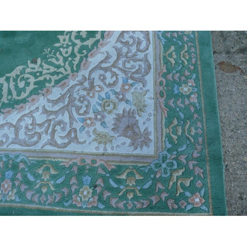 440 - VERY LARGE GREEN FLORAL RUG