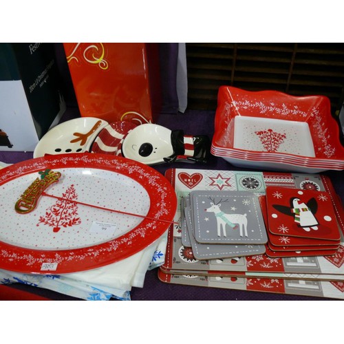 99 - COLLECTION OF DECORATIVE CHRISTMAS TABLEWEAR