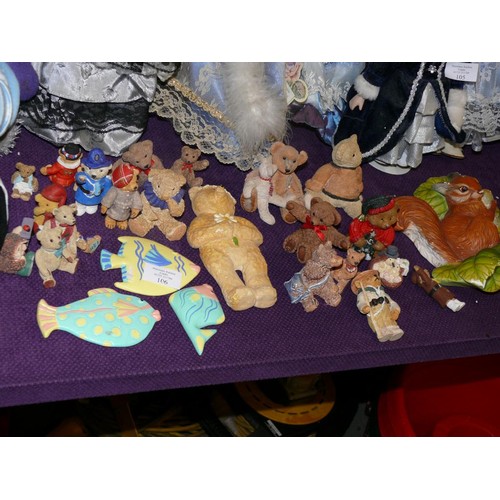 106 - COLLECTION OF TEDDY BEARS AND OTHER ANIMAL ORNAMENTS