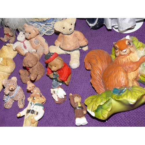 106 - COLLECTION OF TEDDY BEARS AND OTHER ANIMAL ORNAMENTS