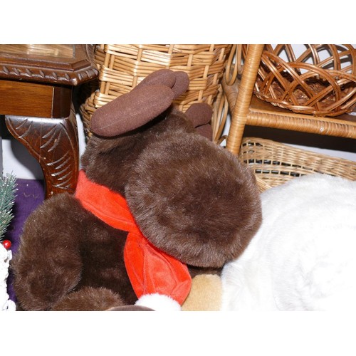 108 - NICE SELECTION OF CUDDLY CHRISTMAS TOYS TO INCLUDE WINNIE THE POOH, REINDEERS ETC