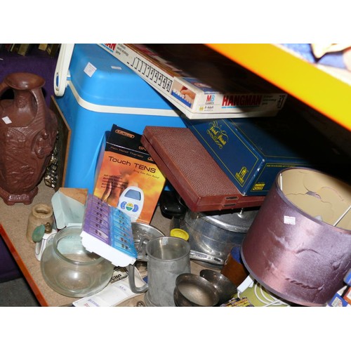 157 - LARGE MIXED LOT TO INCLUDE DECORATIVE CHINA, COOLBOX, LAMP, DVD BOXSET, METALWARE, KITCHENWARE ETC