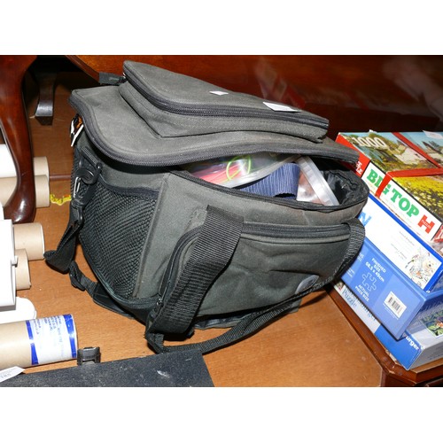 184 - NICE SELECTION OF FISHING ITEMS IN CARRY BAG