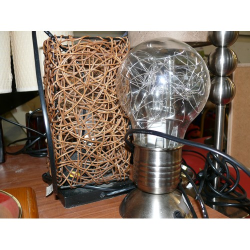 197 - LIGHT BULB TABLE LAMP AND WICKER TABLE LAMP