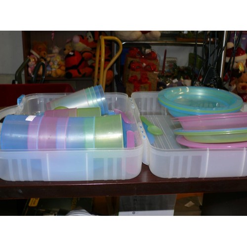 205 - PLASTIC PICNIC SET IN CARRY CASE.