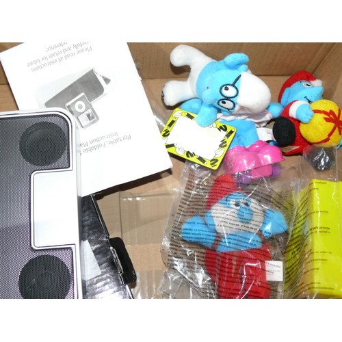 211 - COLLECTION OF MCDONALDS SMURF TOYS PLUS A NEW BOXED VEGA IPOD WIRELESS SPEAKER DOCK