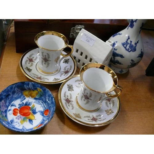 226 - 2 WOODEN BOXES, 1 WITH A PAINTED FISH ON LID. TOGETHER WITH A COLLECTION OF CERAMICS.