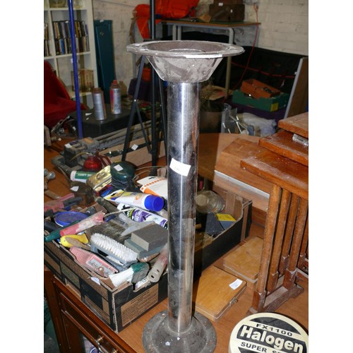 414 - STAINLESS STEEL TABLE LEG FOR A CAMPER VAN OR BOAT WITH 2 MOUNTING HEADS