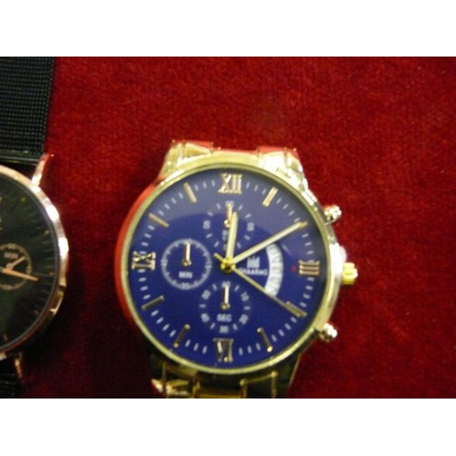 24 - 2 FINE GENTS GENEVA CHRONOGRAPH  WATCH NEW BLACK STRAPS 1 OF WHICH IS WORKING. PLUS AN OTHER WITH DA... 