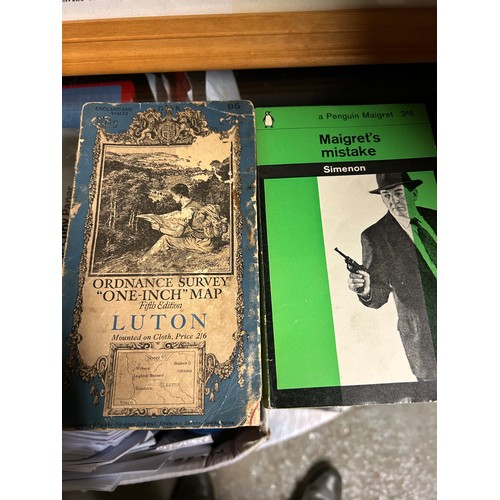 326 - VINTAGE PAPERBACK COPY OF MAIGRETS MISTAKE NO DAMAGE AND AN EARLY ORDNANCE SURVEY MAP OF LUTON