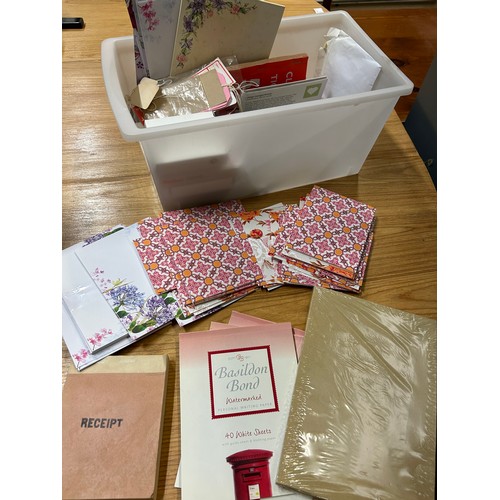 399 - BOX OF VINTAGE STATIONERY -NOTELETS, CARDS, CLOAKROOM TICKETS, RECEIPT BOOK ETC , BUFF ENVELOPES (NE... 