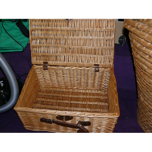 168 - WICKER PICNIC HAMPER