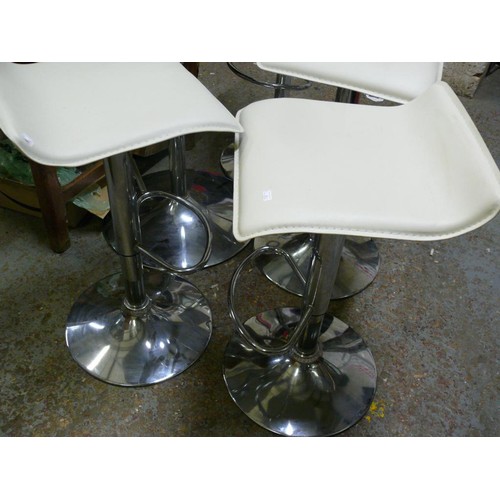 237 - GLASS TOPPED TABLE WITH 4 BAR STOOLS