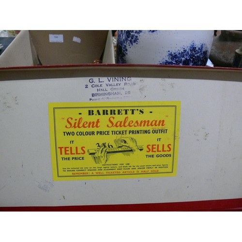 305 - Vintage Barrett's silent salesman - two colour price ticket printing outfit in box with wood & rubbe... 