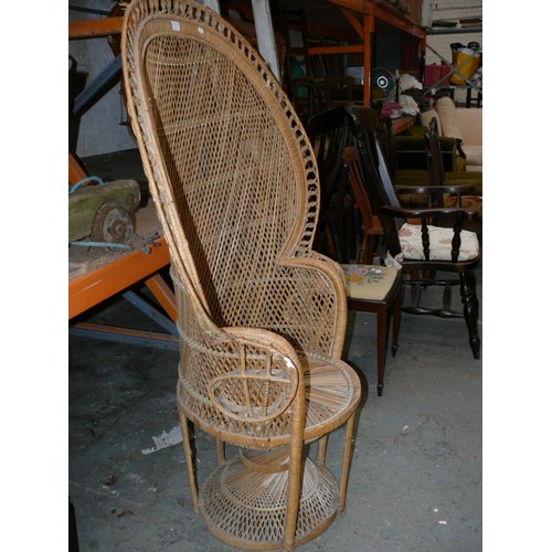 421 - Large vintage wicker rattan peacock chair.