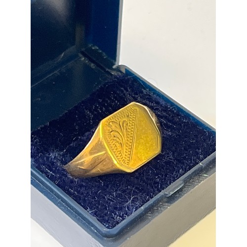 34 - 9CT GOLD SIGNET RING SIZE S 1/2 WEIGHT 3.04 GR