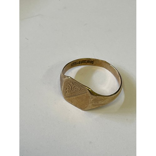 34 - 9CT GOLD SIGNET RING SIZE S 1/2 WEIGHT 3.04 GR