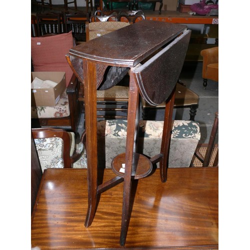 459 - Victorian mahogany drop leaf wine table - occasional side table.