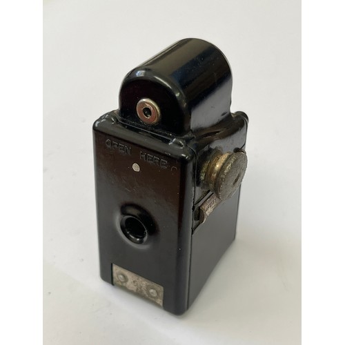 14 - Coronet MIDGET 16mm SPY / Mini FILM Camera by the CORONET Camera Co Birmingham MADE IN BAKELITE FILM... 