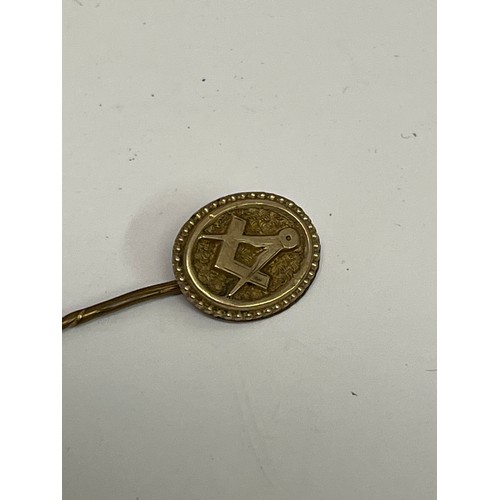 35 - A GOLD FRONT MASONIC TIE PIN