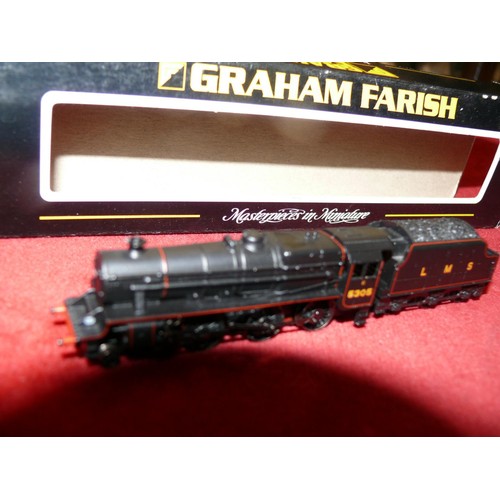 367A - 1:148 scale Black LMS Locomotive with tender model train and 3x coaches in boxes. Graham Farish by B... 