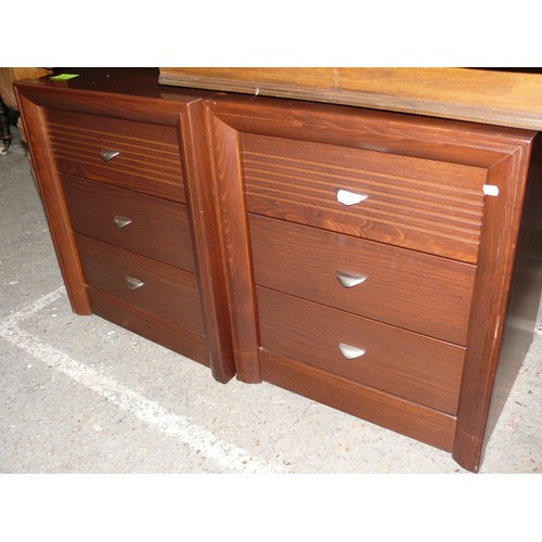 475 - Modern dark veneered bedroom suite. Chest of drawers and 2x bedside cabinets - silver blade handles.