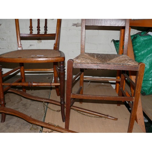 427 - 2x Antique occasional chairs - A quality Victorian mahogany parlour/bedroom chair, with fine ring tu... 