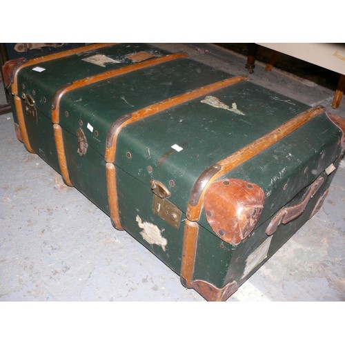 411 - Banded steamer trunk GREEN with lift out tray - vintage luggage