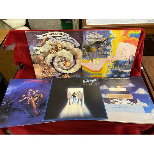 78 - 5x vintage Stevie Wonder vinyl albums - Inner visions, Songs in the key of life, Looking back, Hotte... 