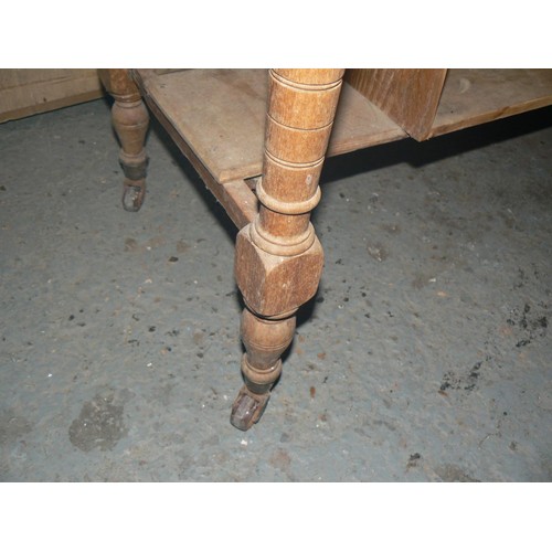 439 - Edwardian oak washstand with white mottled marble top (Detached).