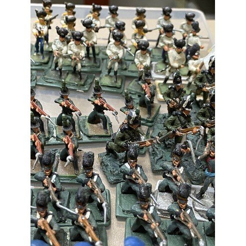 339 - Large collection of Napoleonic soldiers of the Austrian and Prussian armies. Miniature lead cast sol... 