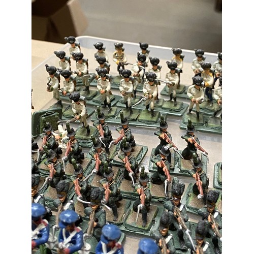 339 - Large collection of Napoleonic soldiers of the Austrian and Prussian armies. Miniature lead cast sol... 