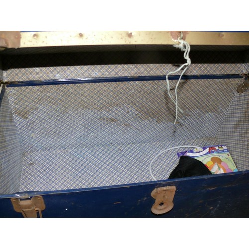 276 - LARGE VINTAGE METAL BOARDING SCHOOL TRUNK IN BLUE