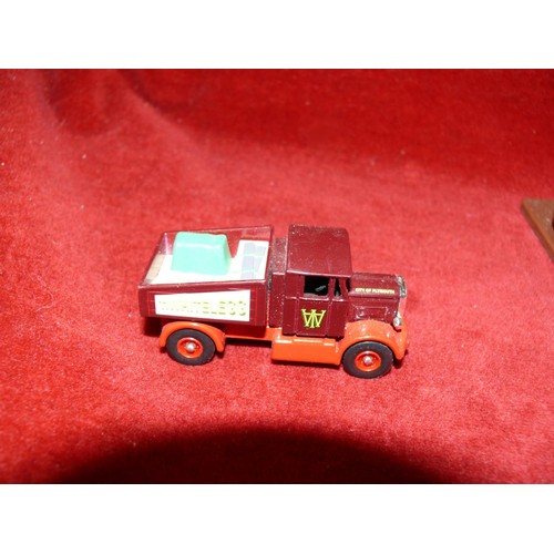 84 - LLADO SCAMMELL BALLAST BOX-T. WHITELEGG WITH HELTER SKELTER FOR OO SCALE MODEL RAILWAYS