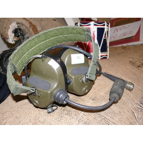 350 - Bowman tactical radio headset. Militaria.