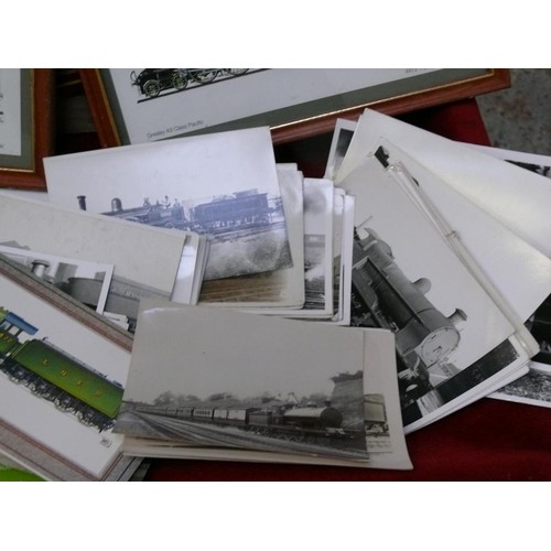 324 - TRAY OF RAILWAY EPHEMERA CONSISTING OF 2 METAL SIGNS, 1940'S-50'S PHOTOS AND POSTCARDS, 2 FRAMED TRA... 