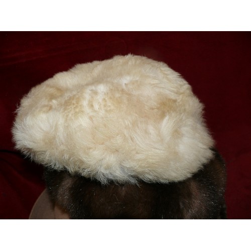 341 - 4 VINTAGE LADIES HATS, 1N SHEEPSKIN, 1 BY KANGOL PLUS 2 FAUX FUR