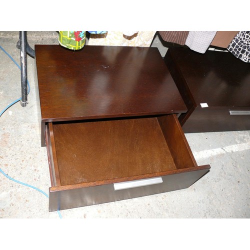 343 - PAIR OF GOOD QUALITY CONTEMPORARY DARK WOOD BEDSIDE DRAWERS