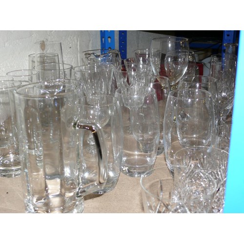 407 - SHELF OF MOSTLY DRINKING GLASSES INC CRYSTAL WHISKY GLASSES, BOXED SET 6 WHISKY TUMBLERS BY ENCHANTE... 