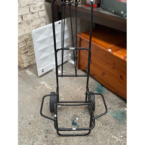 375 - LIGHTWEIGHT FOLDING LUGGAGE TROLLEY