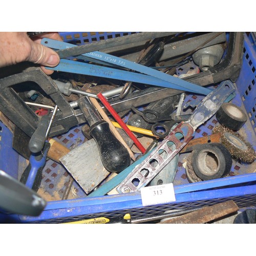 313 - 2 TRAYS OF VARIOUS TOOLS TO INCLUDE FIES, SAWS, WIRE BRUSHES ETC