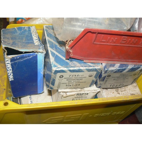 321 - VERY LARGE SELECTION OF VARIOUS HARDWARE SCREWS, NAILS ETC