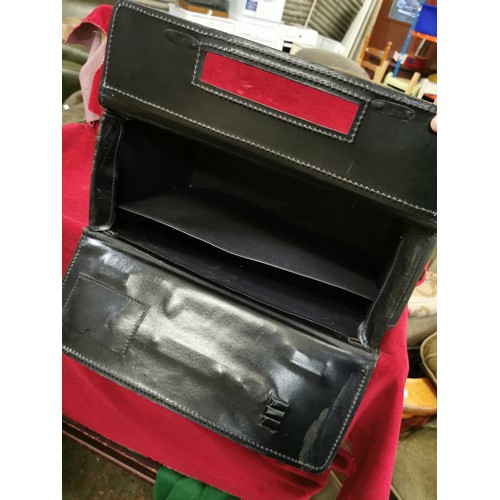 471 - BLACK LEATHER FLIGHT CASE