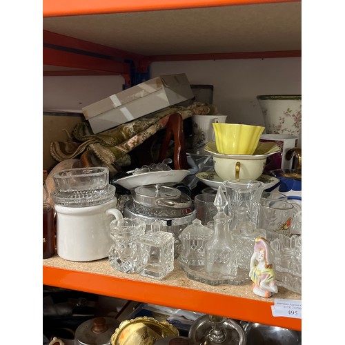 495 - SHELF OF MIXED ITEMS TO INCLUDE VINTAGE GLASSWARE, ROYAL STUART CUP AND SAUCER, WOODEN EASELS ETC