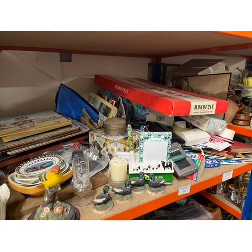 499 - SHELF OF MIXED ITEMS TO INCLUDE MONOPOLY, STATIONERY, BIRD FIGURINES, TABLE MATS, PICTURES ETC