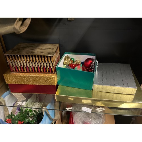 386 - 2 SHELVES OF VINTAGE DECORATIVE CHRISTMAS ITEMS