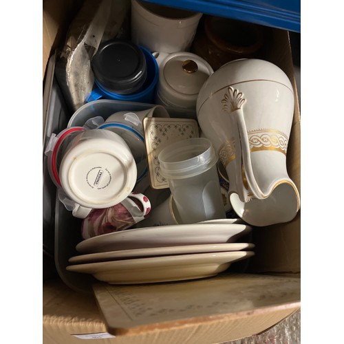 405 - 2 BOXES OF VARIOUS HOUSEHOLD, KITCHENWARE AND DECORATIVE ITEMS