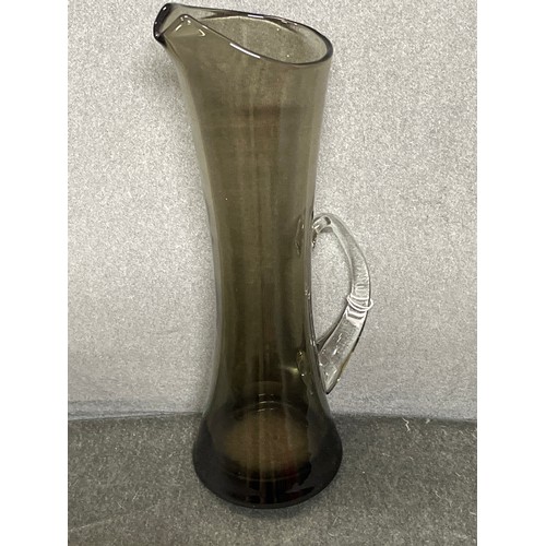 1 - A LARGE WHITEFRIARS SMOKED GLASS WATER JUG PETER WHEELER DESIGN