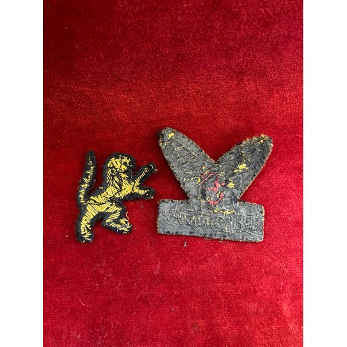 28D - Two early 20thC cloth insignia badges, including one for the De Havilland Apprentices Aeronautical t... 